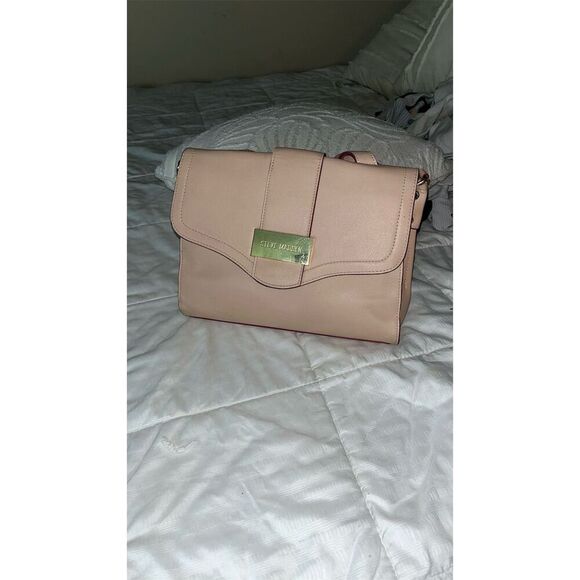 Steve Madden Handbags - Steve Madden Beige Crossbody Handbag Gold Logo Plate Medium Casual Bag